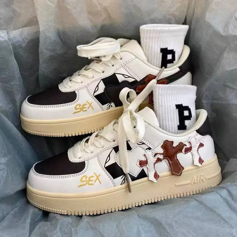 Casual Sporty Stylish Skateboarding Shoes-1
