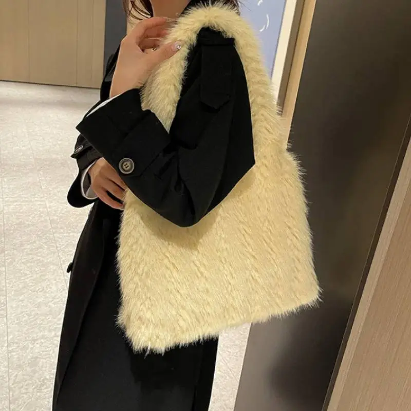 Fashion Basics Handbag-3