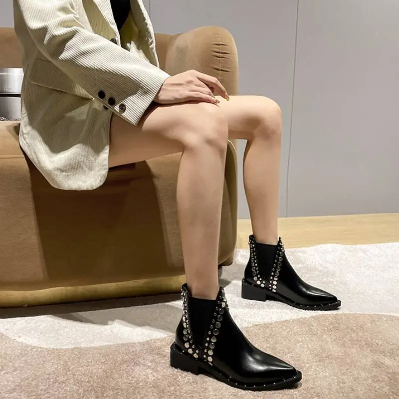 Simple Plain Chelsea Boot-2