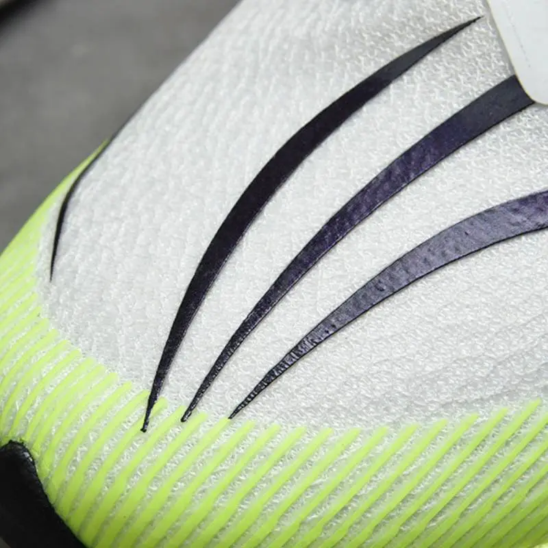 Sporty Lightweight Running Shoes-8