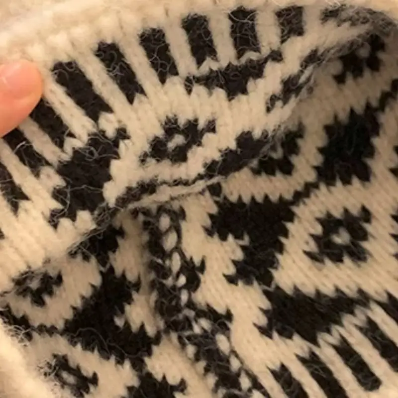 Retro Fashionable Warming Beanie-2