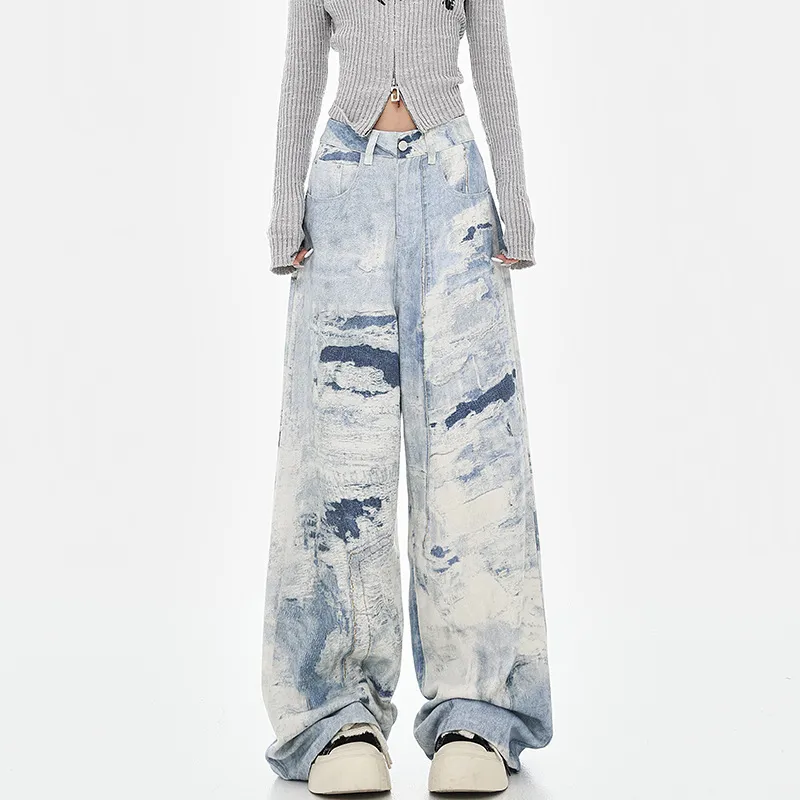 Fashionable Washed Loose Jeans Women-1