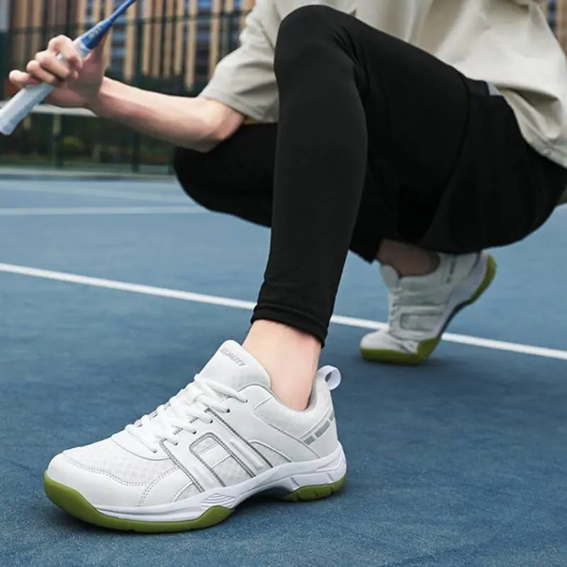 Sporty Breathable Badminton Shoes-2