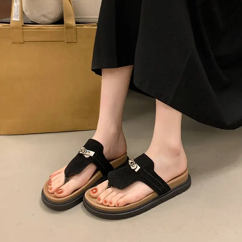 Retro Fashionable Flip Flops-4
