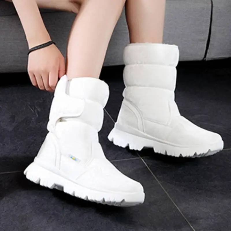 Simple Funky Snow Boots-2