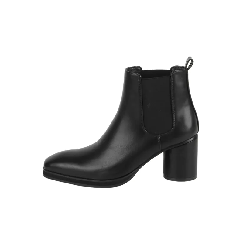 Fashion Basics Ankle Boots-0