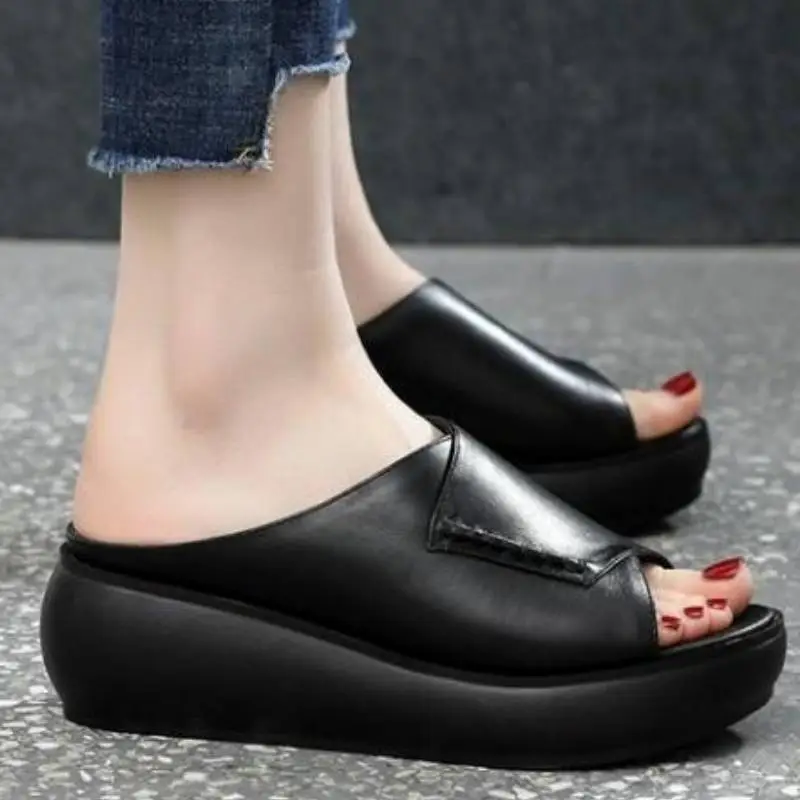 Fashionable Simple Flip Flops-7