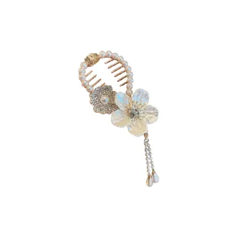 Elegant Pearls Hair Clip