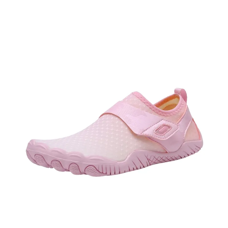 Sporty Breathable River Trekking Shoes-3