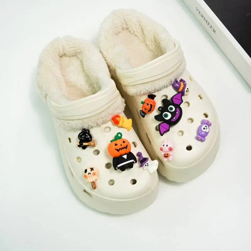 Fashionable Basics Clogs-3