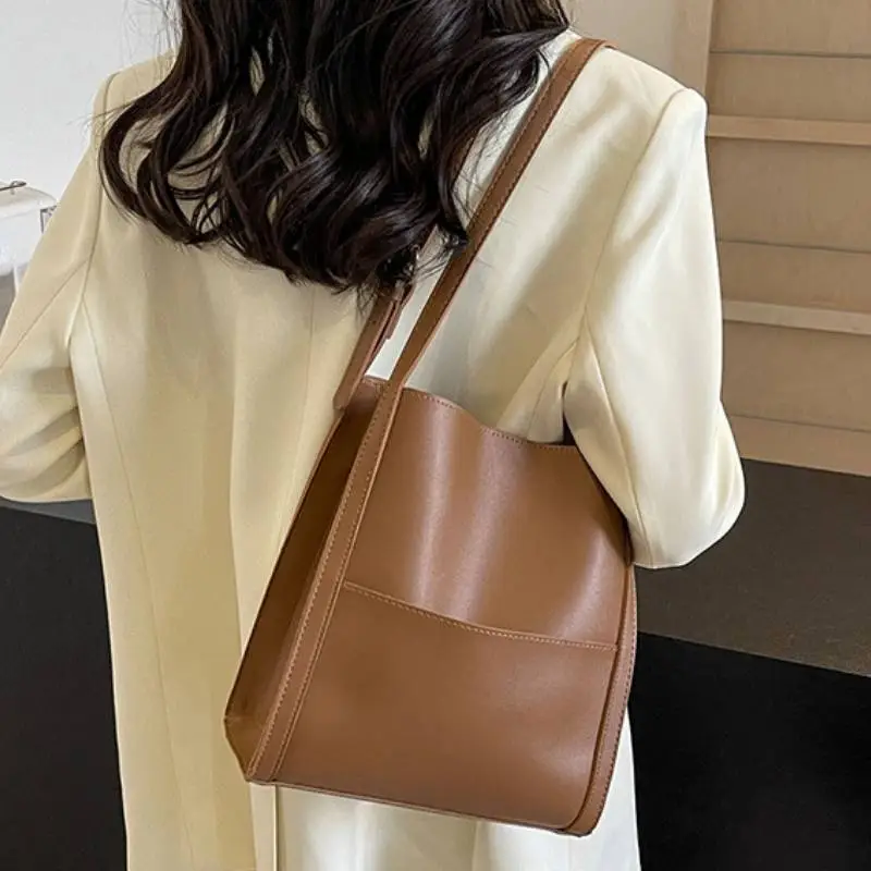 Retro Distress Shoulder Bag-5