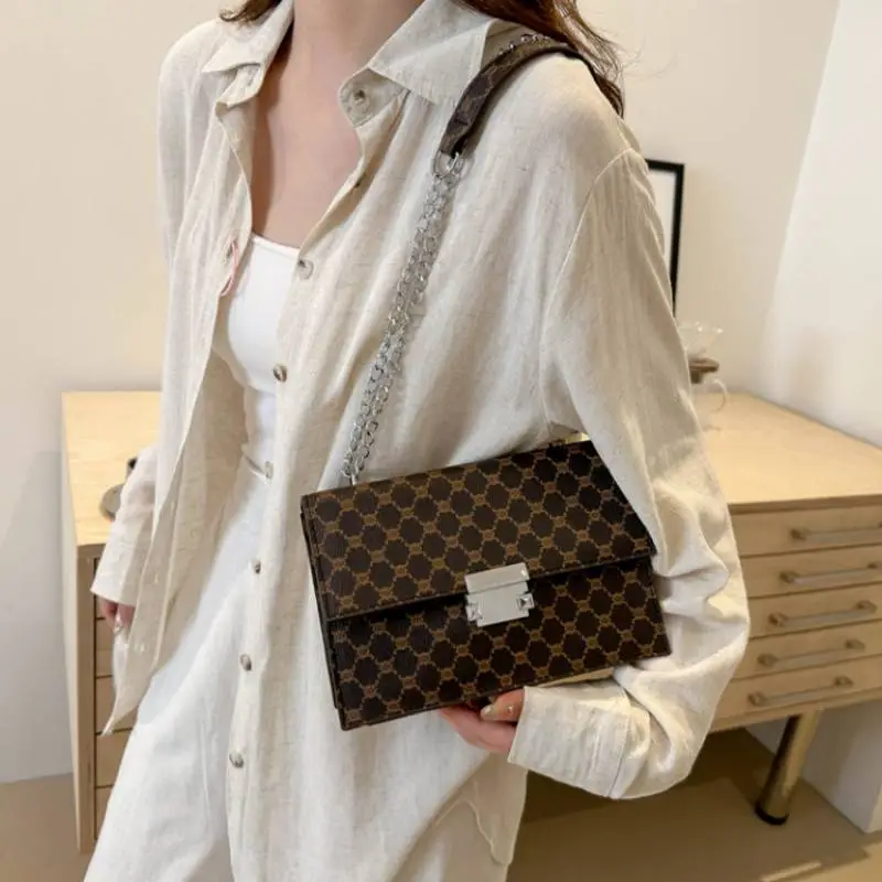 Fashionable Retro Crossbody Bag-2