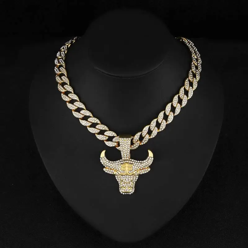 Fashionable Elegant Necklace-1