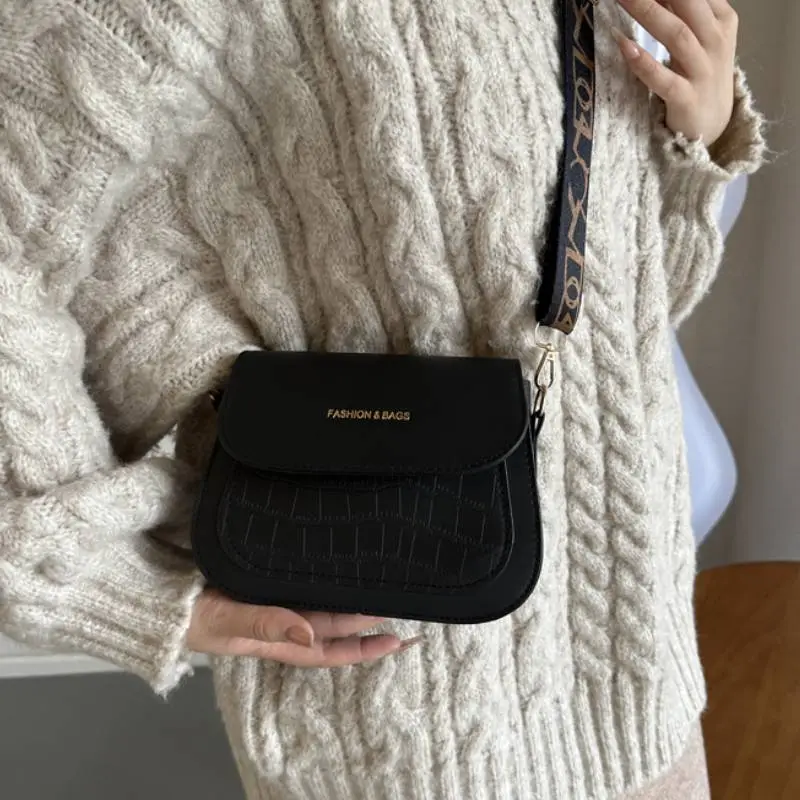 Fashionable Simple Crossbody Bag-2
