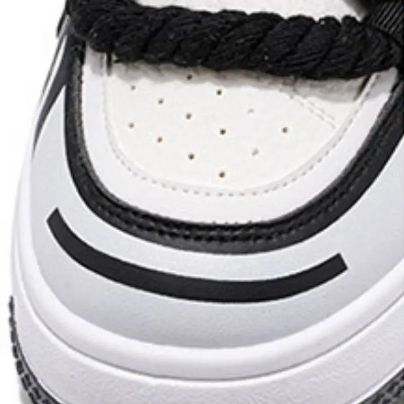 Fashionable Basics Stylish Skateboarding Shoes-3