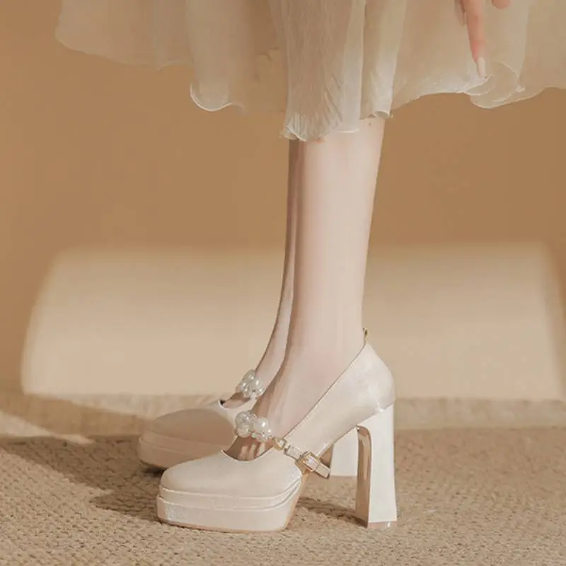 Fashionable Pearls High Heels-2