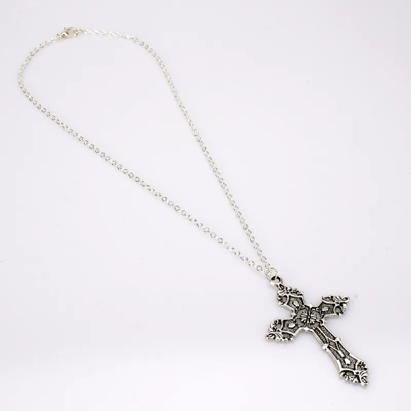 Funky Fashionable Necklace Man-1