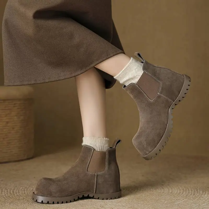 Retro Lightweight Chelsea Boot-9