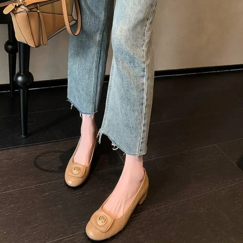 Basics Simple Mary Jane Shoes-5