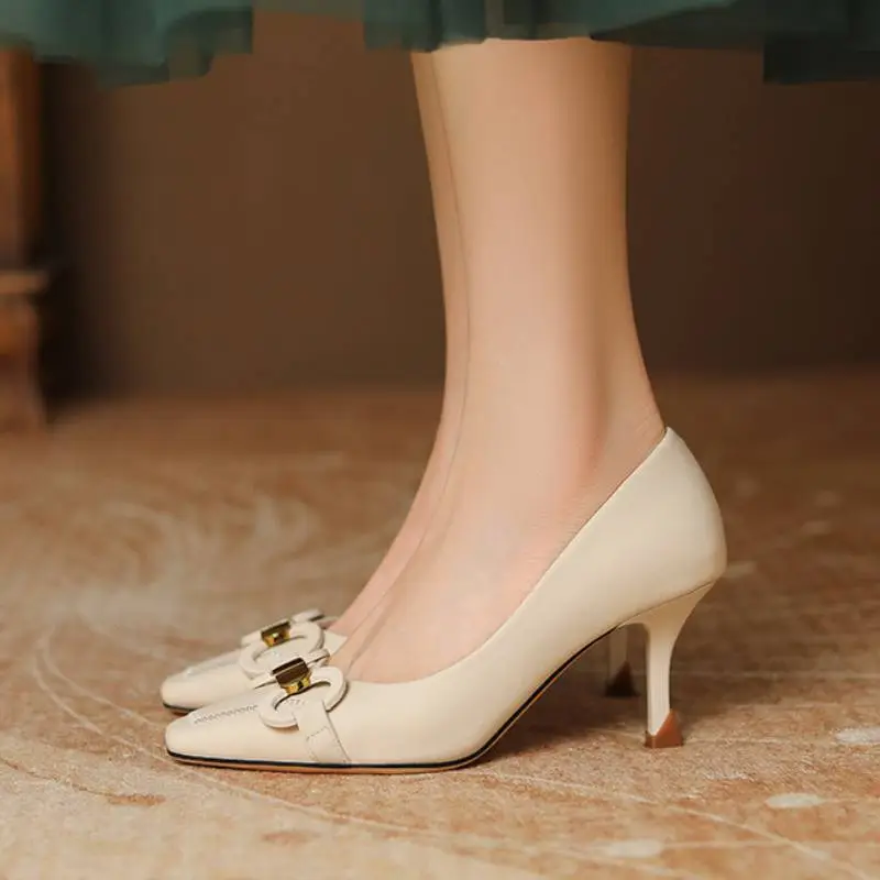 Retro Plain High Heels-4