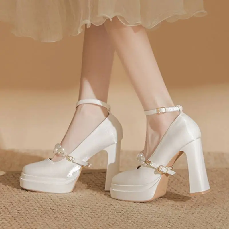 Fashionable Pearls High Heels-8