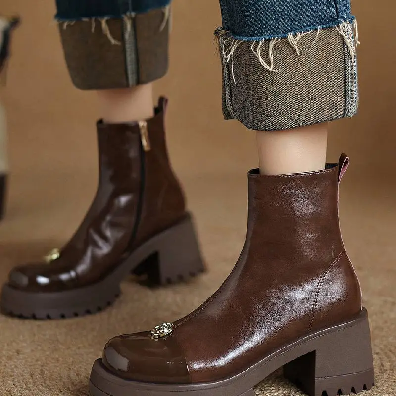 Casual Plain Chelsea Boot-2