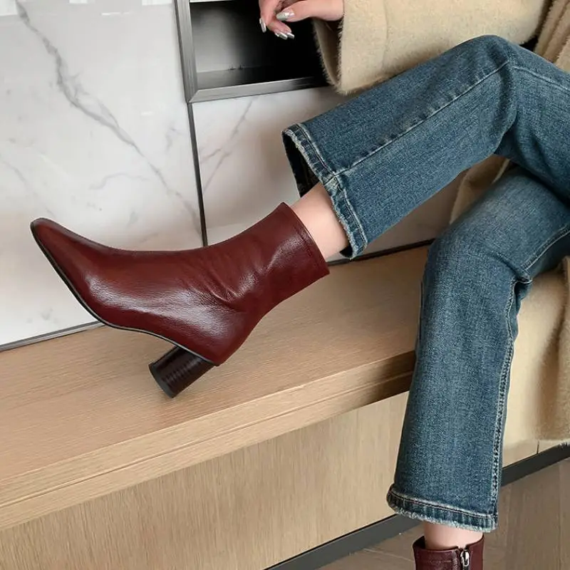 Fashionable Plain Ankle Boots-7
