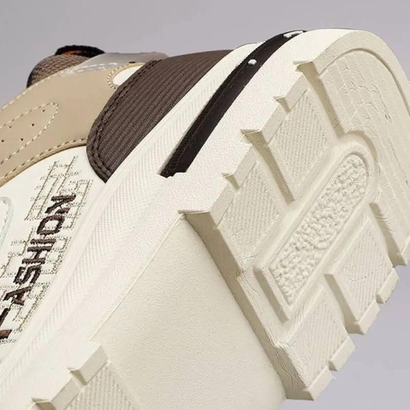 Basics Fashionable Skateboarding Shoes-4