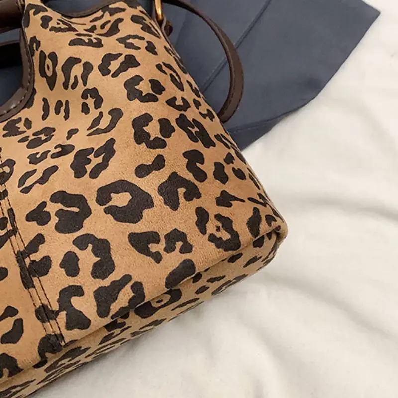 Retro Leopard Print Crossbody Bag-2