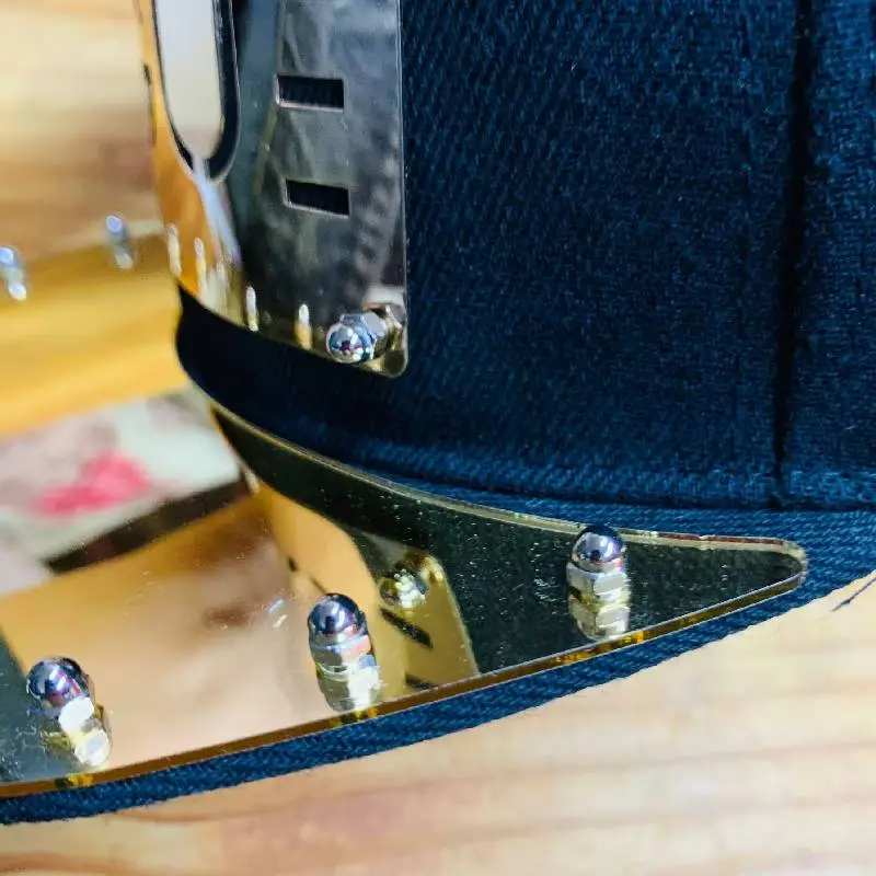Fashionable Simple Peaked Cap Man-3