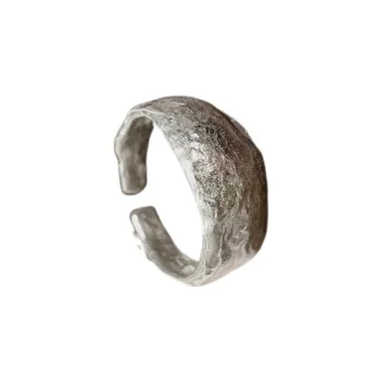 Fashionable Simple Ring Women