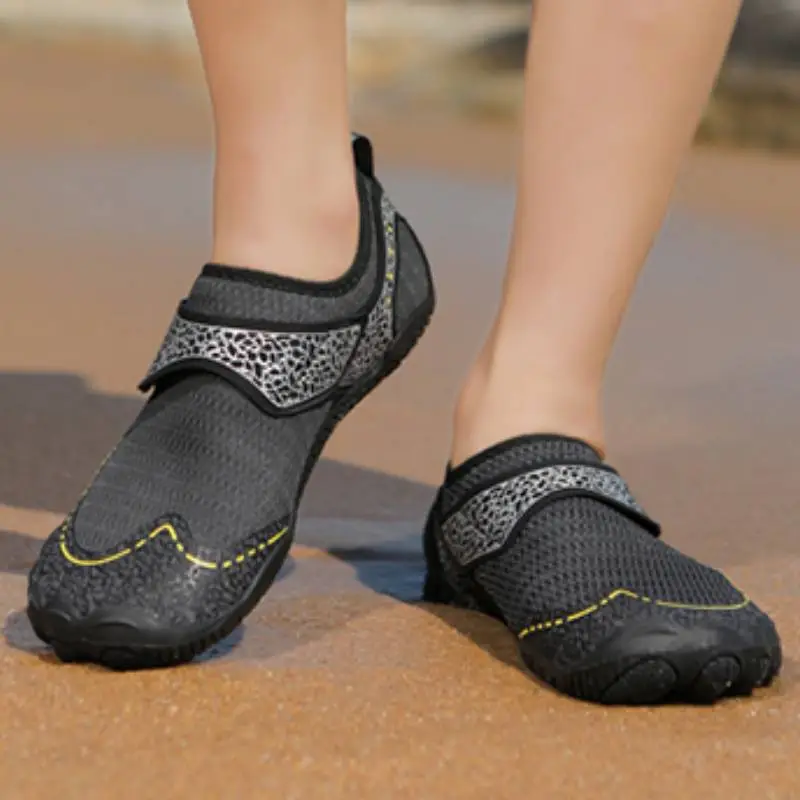 Casual Lightweight River Trekking Shoes-2