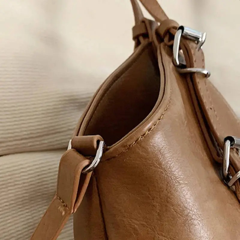 Retro Distress Shoulder Bag-12
