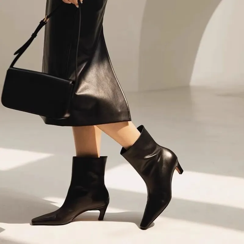 Simple Fashionable Ankle Boots-2
