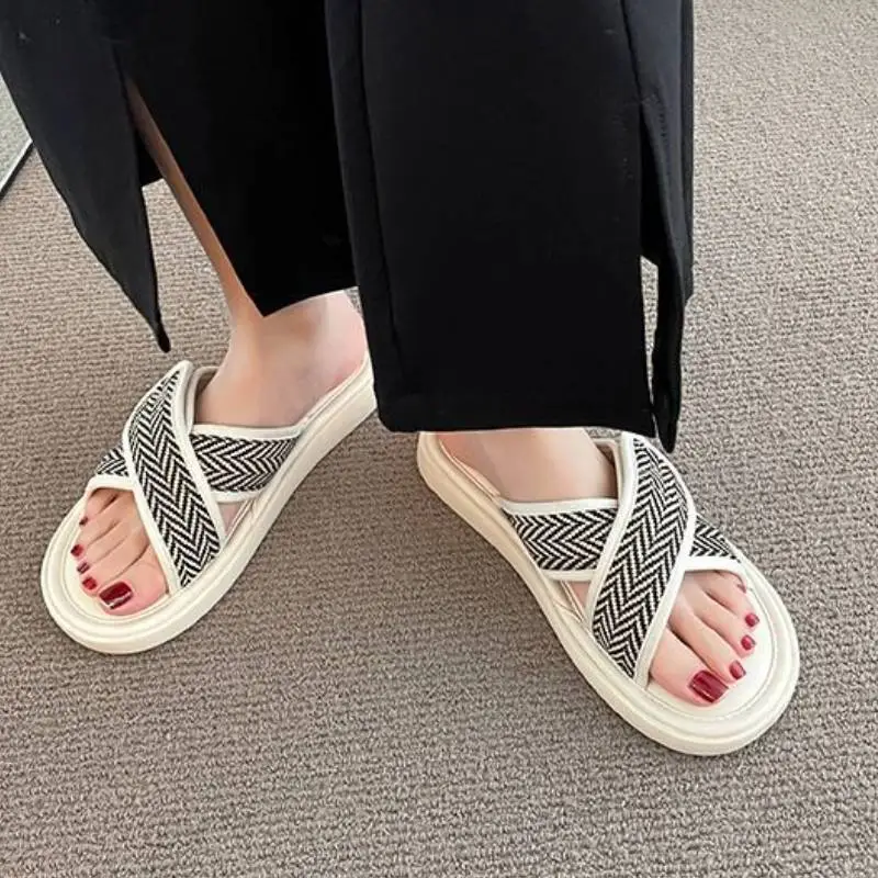 Simple Basics Flip Flops-5