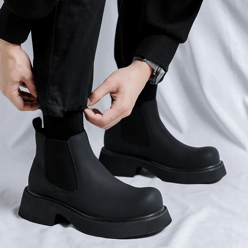 Fashionable Simple Chelsea Boot-1