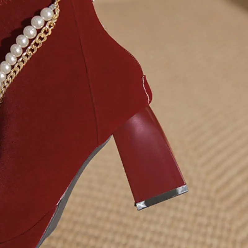 Glamorous Simple Pearls High Heels-4