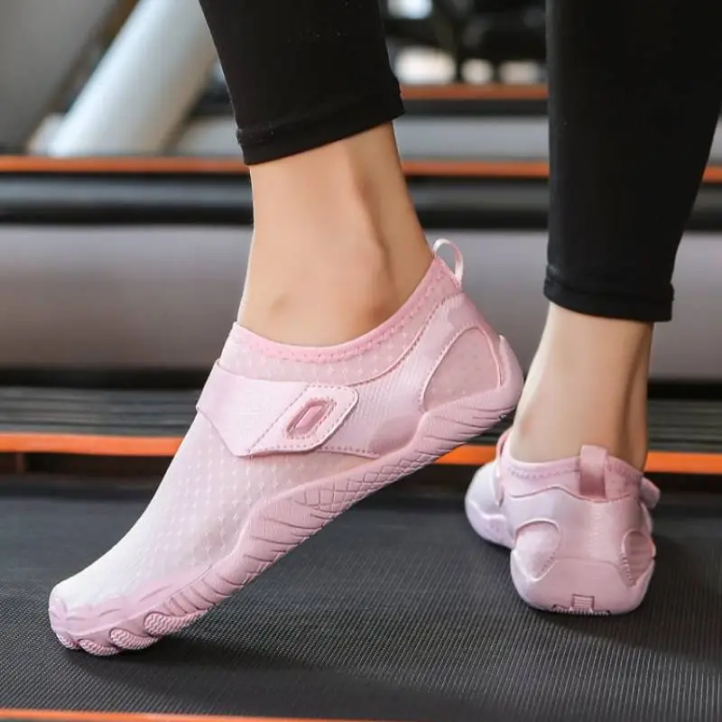 Sporty Breathable River Trekking Shoes-5