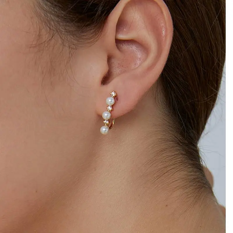 Funky Fashionable Ear Stud-1