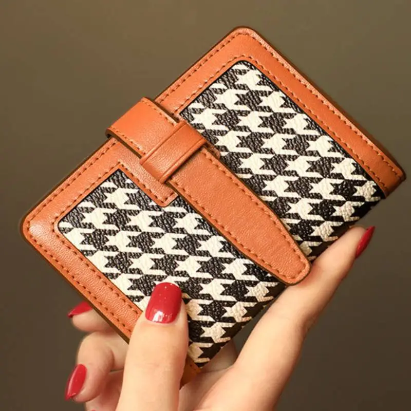 Basics Simple Wallet Women-1
