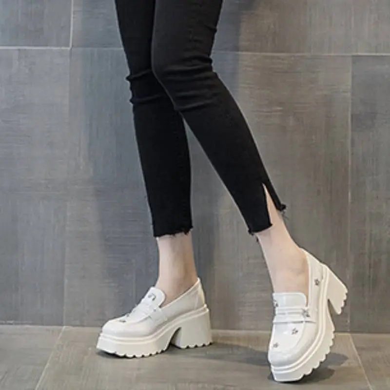 Fashionable Star Loafer-2