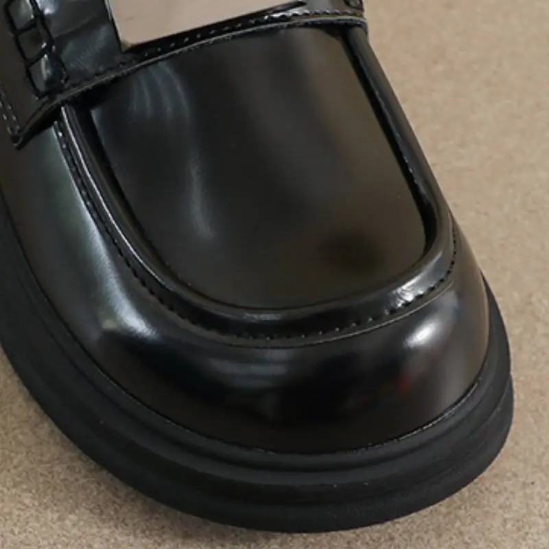 Retro Simple Loafer-5