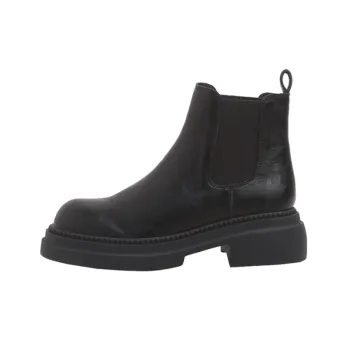 Basics Simple Chelsea Boot