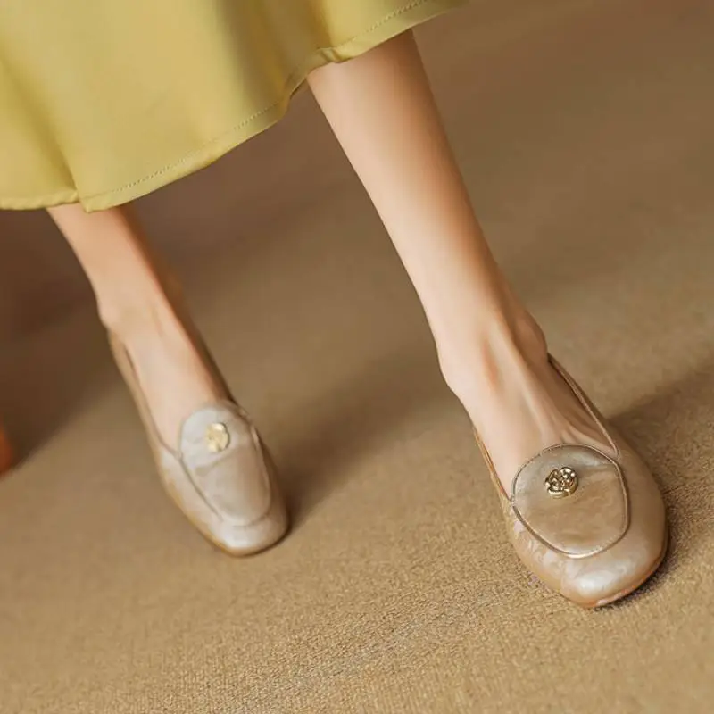 Simple Fashionable Loafer-1