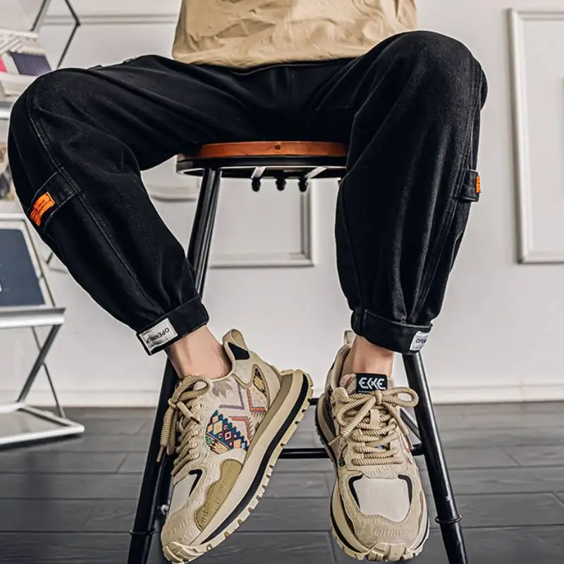 Fashionable Embroidery Lifestyle Shoes-7