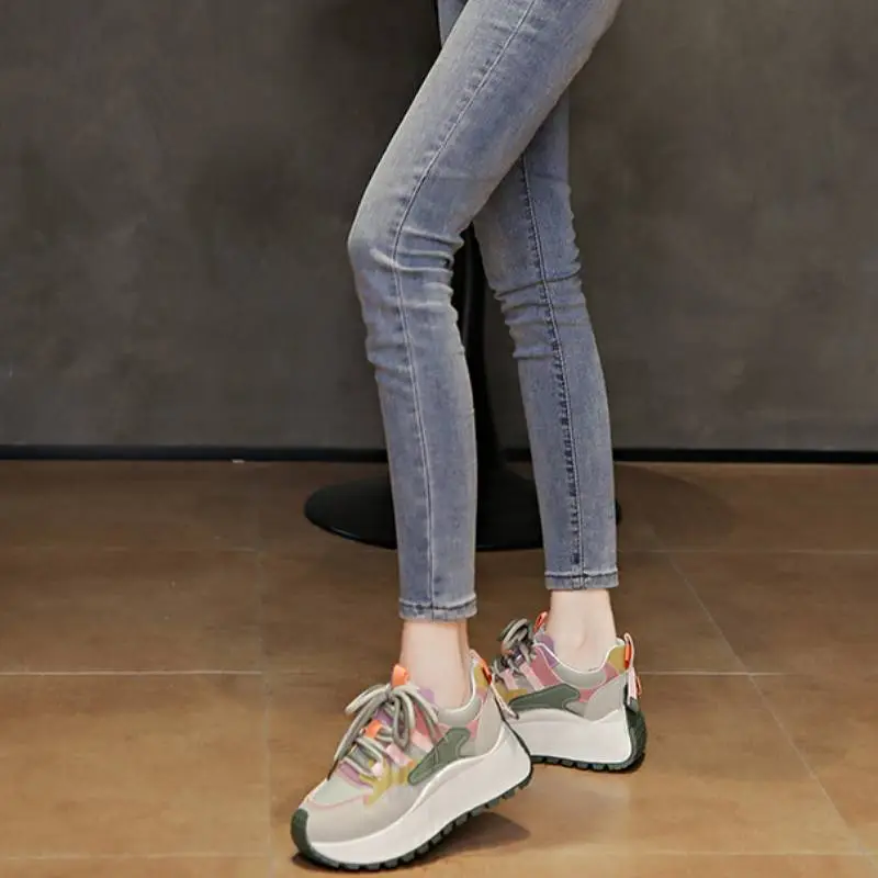 Sporty Contrast Color Chunky Sneakers-11