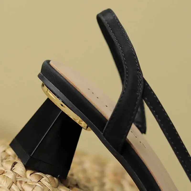 Simple Contrast Color High Heels-7