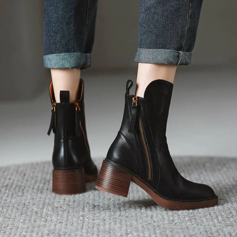 Casual Fashionable Chelsea Boot-1