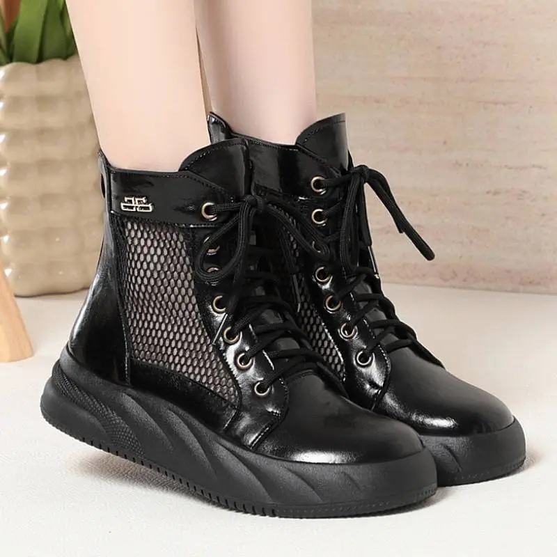 Funky Plain Martin Boot-1