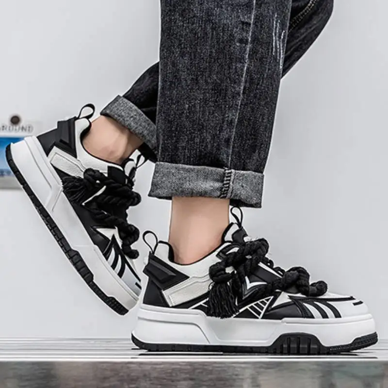 Fashionable Basics Stylish Skateboarding Shoes-2